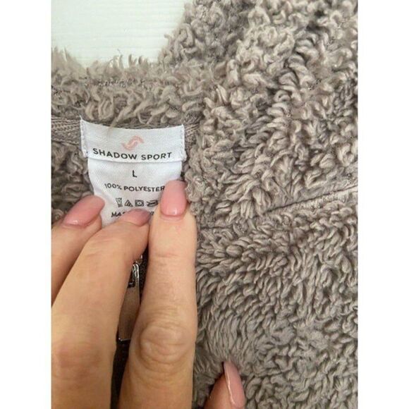 Plush Zip-up (Large) - Picture 3 of 3
